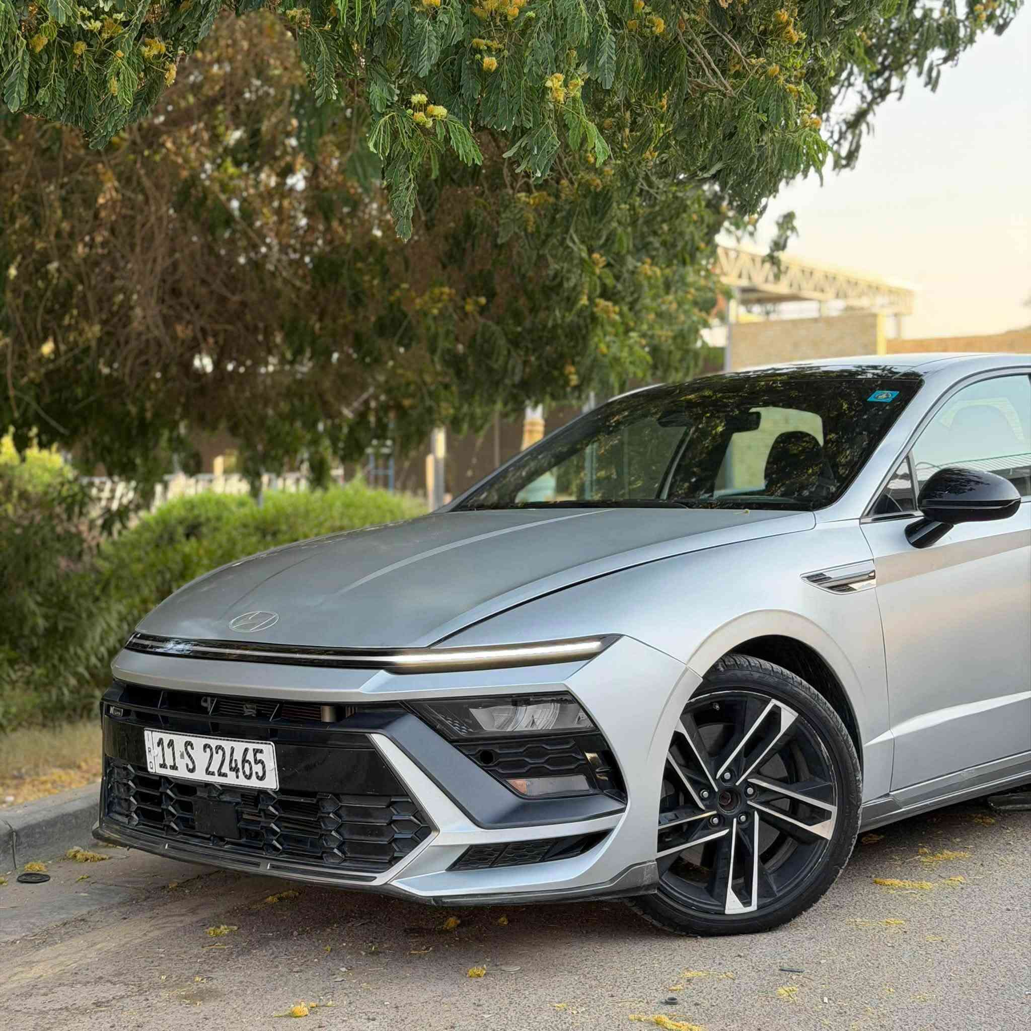 هيونداي سوناتا N 2024 
لون المات اصلي من الشركة لون مميز
173 ورقة وماكو هيج سعر بهيج موديل 

بحر المواصفات فول فول :
بصمة ( ابواب + صندوق ) 
تشغيل عن بعد 
شاشة جبيرة ( كار بلي + اندرويد )
واير ليس شحن 
مثبت سرعة 
قيادة ذاتية 
تحديد مسار 
رادار امامي 
رادار جانبي 
حساسات خلفي 
كامرا دوارة ١٨٠
مثبت ستيرن 
سايد بريك بصمة 
مودات قيادة ( نورمال - سبورت - سبورت بلاص - كوستم)
كشنات تدفئة 
بانوراما 
تبريد بيانو 
تبريد قطعتين 
لدات بلادية بالدشبول متغير الوان تتحكم بيهه بالشاشة
كيجات بالعداد تظهرلك قراءة (حماوة الدهن - التيربو - العزم)
كيجات دجتال تتغير ويا كل مود 
كير ٨ سرعات + شفتات ستيرن 
نظام سماعات BOSE اقوى انظمة سماعات
جامات اوتو
اوتو هولد
كشنات كنتارا حضن N
محرك 2500 تيربو 
‏ 300 HP يعني طيارة انسى شي اسمة جارجر
لدات امامي و خلفي 
وبعد هواي مواصفات بيهه

ماشية 24 ميل

ضرر سيارة 3 قطع  بدون دواخل
السعر 173
سيارة رقم بغداد تحويل ثاني
مكاني بغداد 
***********
