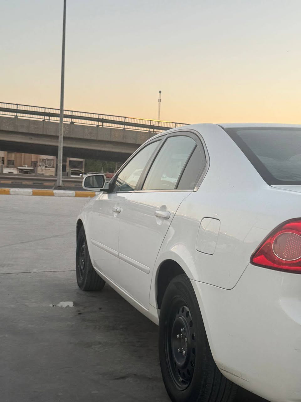 كيا اوبتيما 2008 أمريكي داخل كلين محرك 2400 كير 5 نمر حداديه جديد تخم تاير السونار مرفق في الصور االسعر 100 بيه مجال قليل الاستفسار ***********
