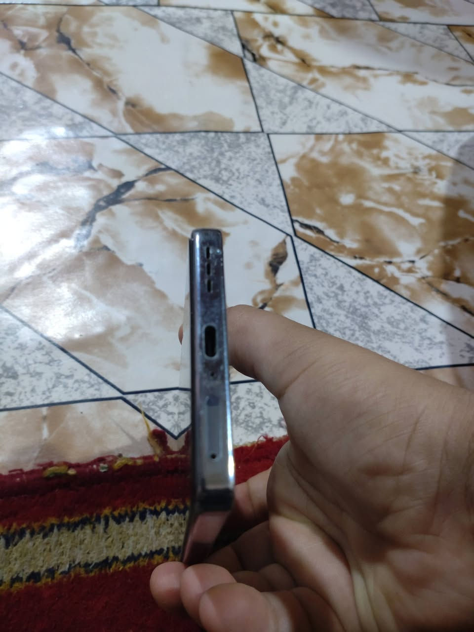 السلام عليكم للبيع او مراوس انفنكس جي تي 20برو مكفول من الفتح والتبديل ذاكرتة 256عشوائية 24 بوبجي 120فريم ملحقاته كارتون وشاحنة السعر 300 وبي مجال قليل جماعت الجوة 250 لاتراسلون مايرهم عنوان البصرة القبلة استفسار ***********
