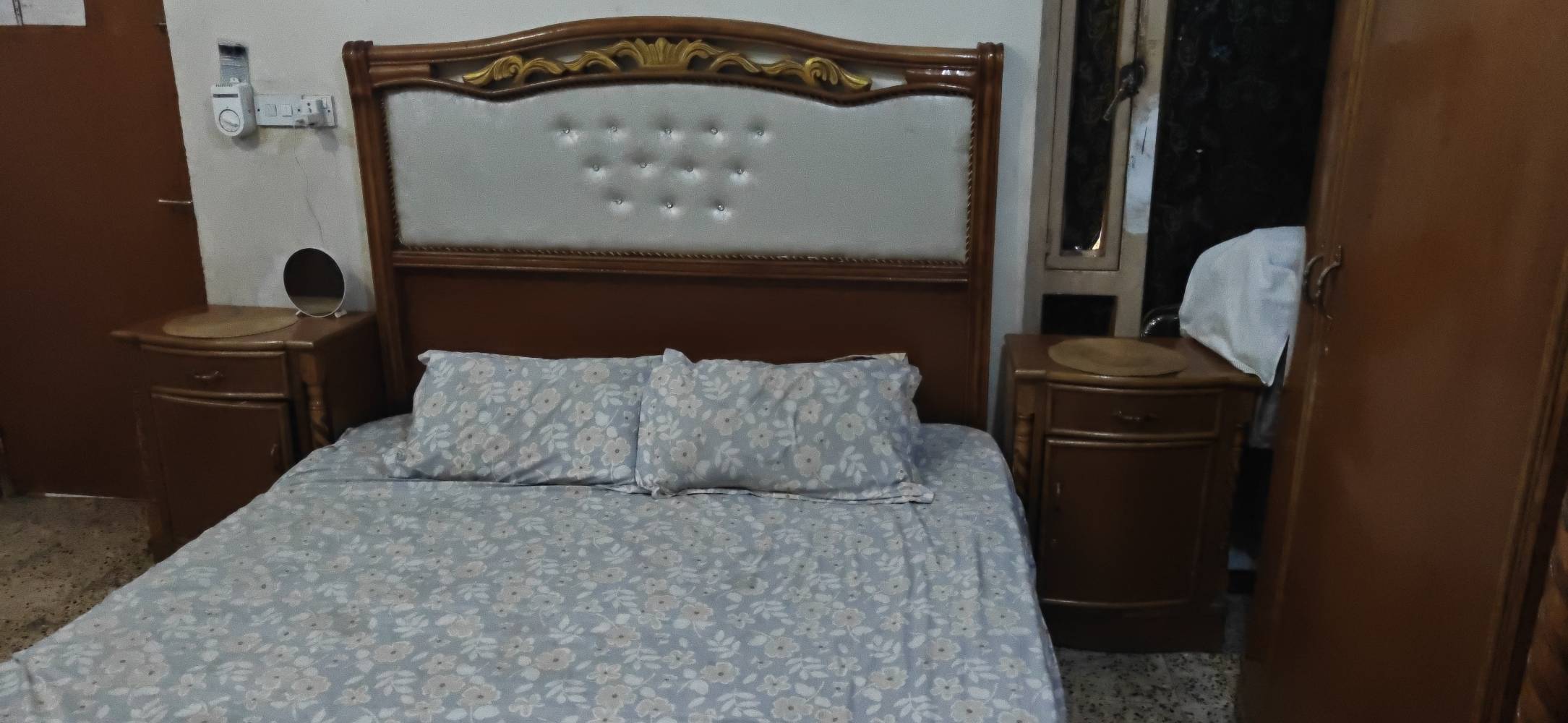 غرفة نوم كاملة • صاج عراقي • نظيفة جدا