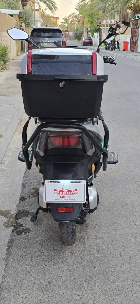 موطور شحن للبيع
(6) باتري مسطره اكبر حجم

ملف 2000w

نضام بارك P

تشيغل بصمه کارت مفتاح

نضام بك R

سرعه الحقيقية 80✅️

85 كيلو بالشحنه

السعر 950✅️

خاص او ***********
