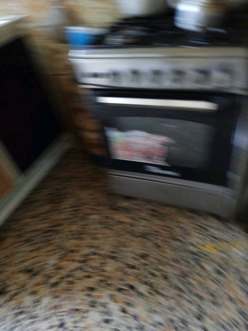 كاونتر كامل نضيف ولا فطر عالضمان السعر 210 وبي مجال كاسر بسعرة وارد ابيعة عالسرعة للتواصل الرقم ***********