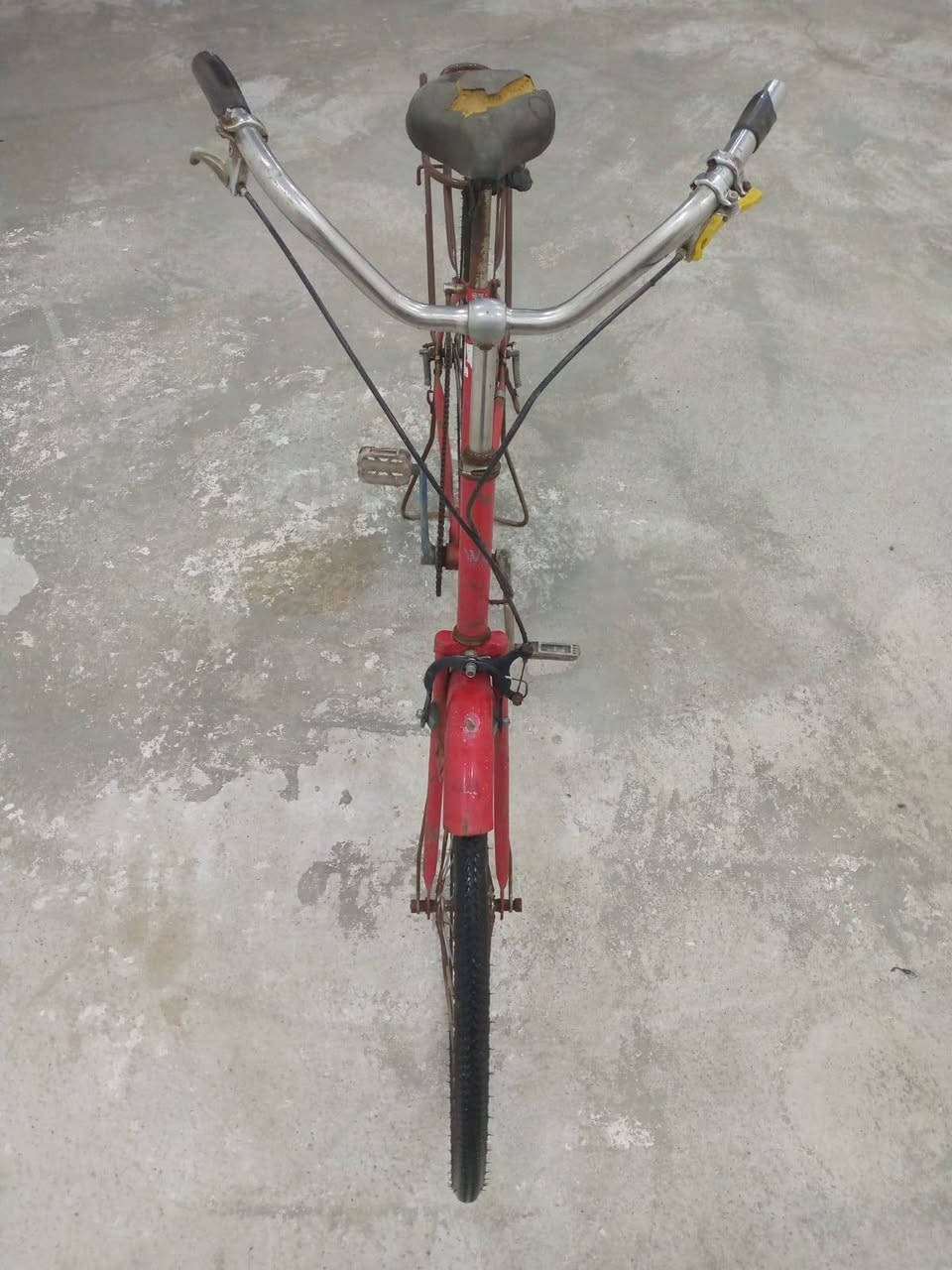 سلام عليكم 
باسكلات للبيع العدد 2🚴🚲
سعرهن ثنيناتهن ب120
الواحد ب60  وبيهن مجال 
رقم الهاتف لاستفسار 📱 ***********
