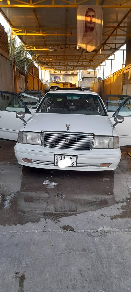 تويوتا كراون ١٩٩٨ يسرا بلاد محرك ٣٠٠٠ vvti بي خربطه شويه  محور كير ومكينه تخم تاير صدر نص عمر غرفه نضيفه بأسمي تحويل رقم بغداد الانكليزي باتري جديد تبريد شغال صبغ عام وبيهه خياسات بالدوسه والجاملاغات الخلفيه مصبوغ عام ضربتهه بالصندوك *********** بغداد, العراق

