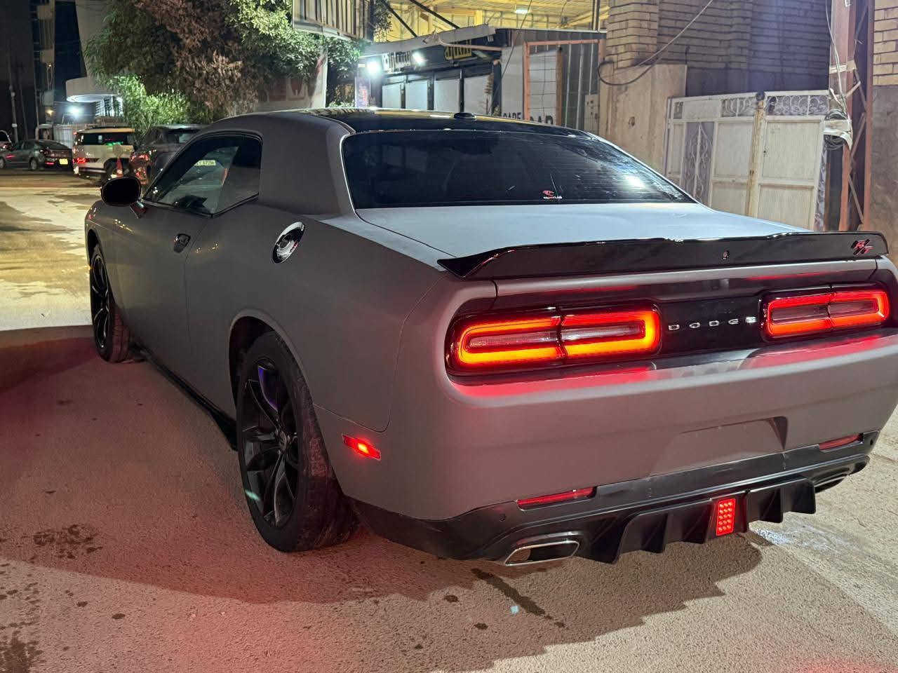 السلام عليكم
للبيع فقط 
#مترهم #مراوس ///#مترهم #قساط
جالنجر V6 SXT 2018
اسمنتي مغلف ppf طافي ضمان١٠سنين
مواصفات عادية 
داخل جديد كشنات مخمل 
دشبول مسستم فورجد فايبر
دركة rpm 
ويل RT 20 
بنيد srt
دعامية srt
عليها ادامة كاملة نوزل بلك فيت بم فلاتر السيارة جاهزه مابيها اي نقص
صدر حداديه جديدة امامي خلفي
حادثها خفيف ٣ قطع بدون لغد بدون شواصي 
هنا صار بيها قطع صبغ 
ماشية 75 الف
مكانها بغداد الجديده او مجمع مشن
للبيع ب143 بيها مجال
للاستفسار الاتصال ***********
