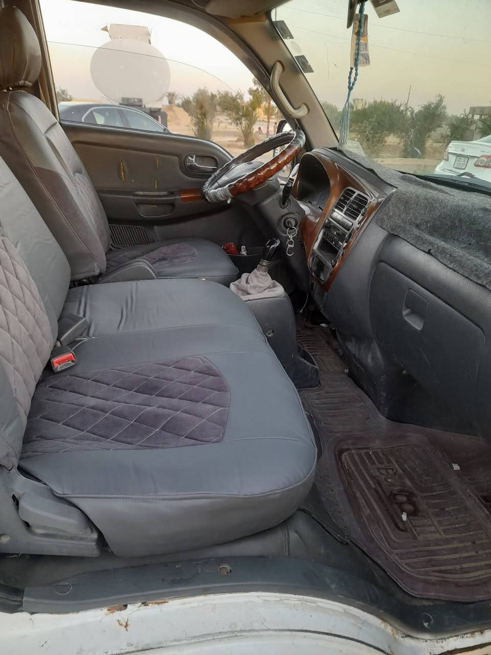 السلام عليكم كيه  ٣٠٠٠ للبيع رقم كركوك جديد محرك كير جديد 
طخم تاير جديد تبريد ثلج سياره نضيفه جاهزه كلشي مايعوزها
موديل 2007 بسمي شرط التحويل سعر ٨٢ بي مجال
***********
