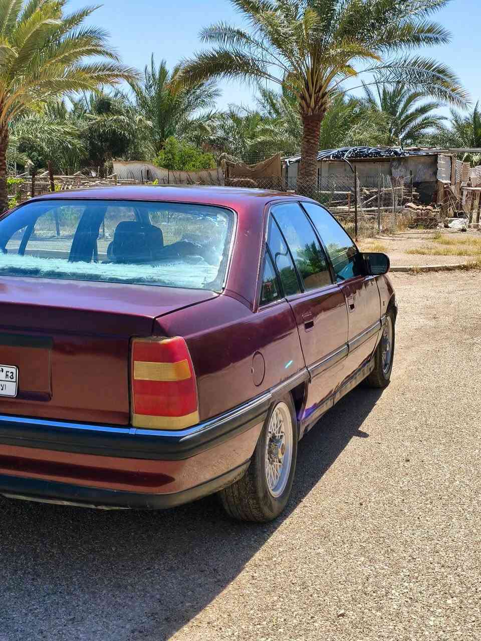 السلام عليكم ورحمه الله وبركاته
اخوان سياره اوبل اوميكه 1993 للبيع 
محرك 2000 السياره نضيفه ومرتبه 
للستفسار على الرقام الاتيه 
...***********
***********
