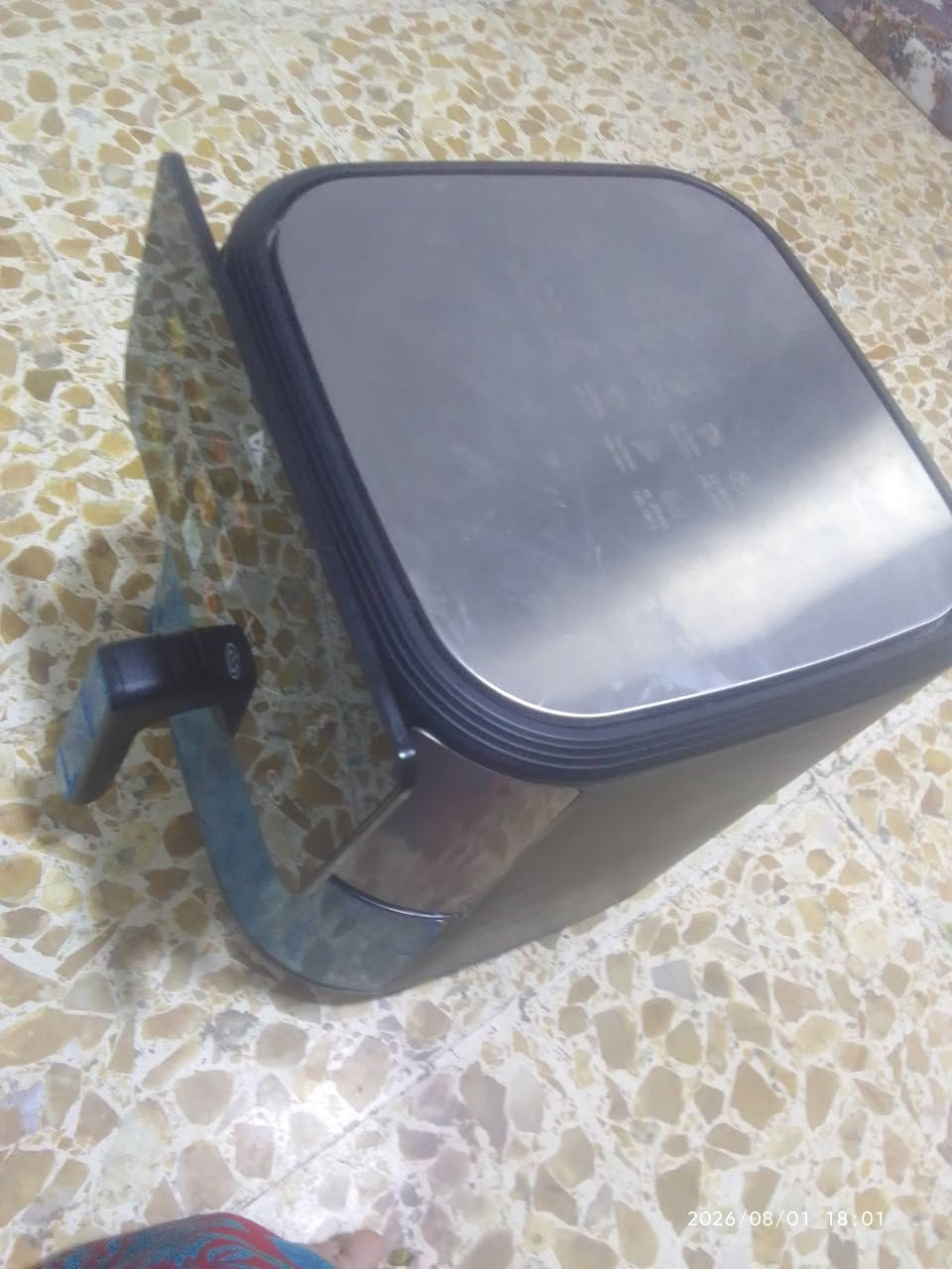 السلام عليكم للبيع و السعر على الرقم ***********
