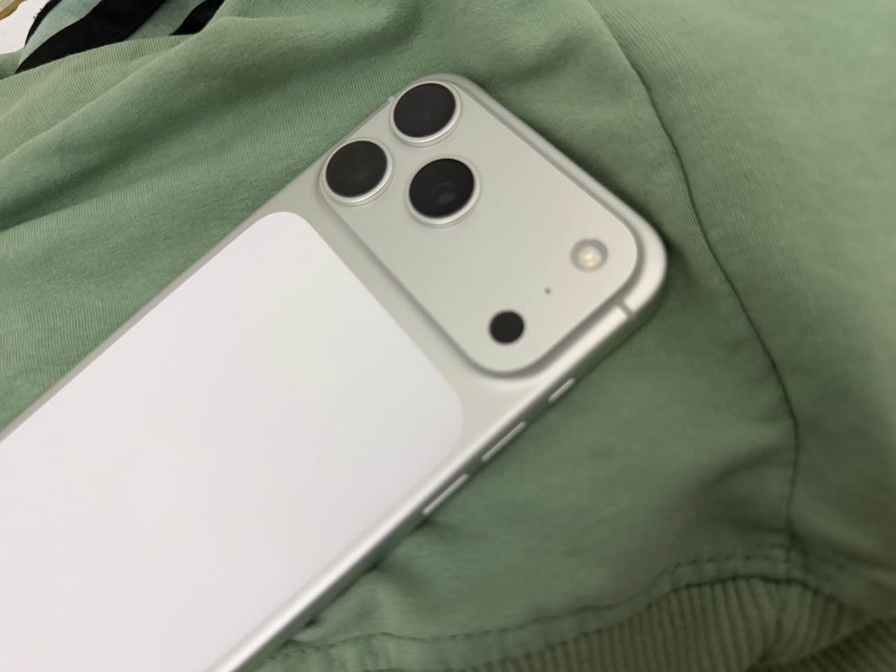 This phone for only the part
مكاني بغداد البياع 
عندي فقط واتساب 
والسعر نهائي قفل لا حد يتصل علي بخصوص السعر 
الجهاز ابيعه قطع غيار لا مصلح لا مفتوح سعره 990 قفل
واتساب فقط *********** بغداد, العراق
