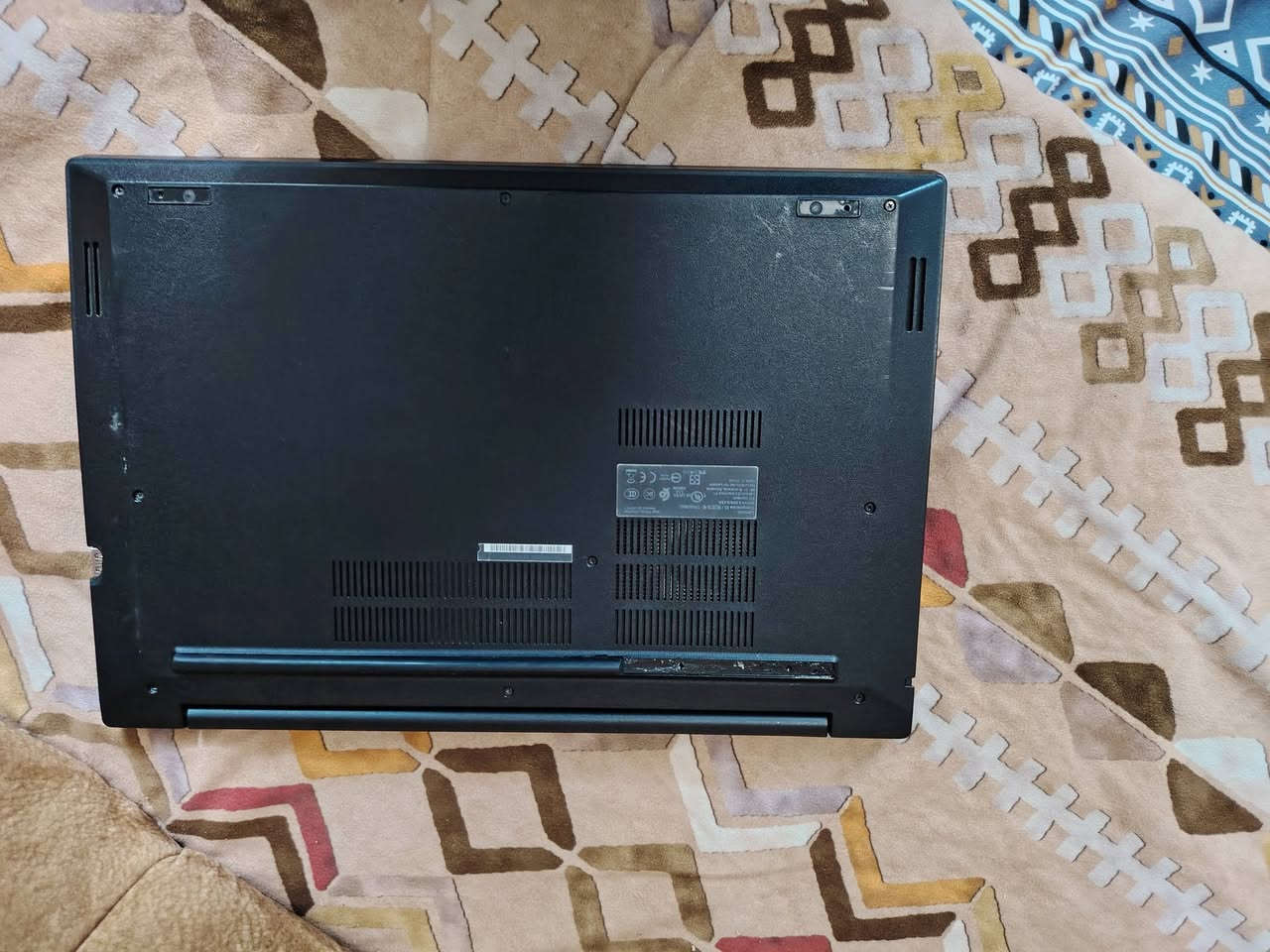 لينوفو E590 • i7-8565U • RX 550X