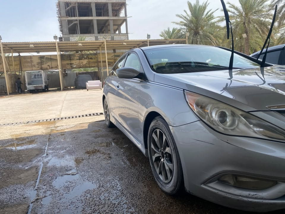 للبيع سوناتا ١٢ وارد امريكي كلين مكفوله كفاله عامه جديده
ماشيه ١٤٨ بدون صبغ بدون تبديل حداديه كير محرك كله مكفول
وكالة هارلم ***********
