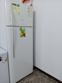 هاذه الثلاجه للبيع مامفتوح وجديد وشركة REGAL فريزر فوول مواصفات وعنده ...