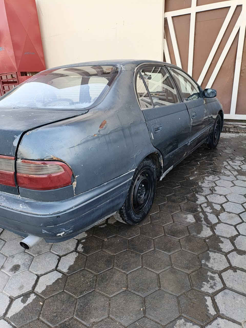 كرونه موديل 93 منفصل مكينه 1600 كير ومحرك وحداديه جدد عل فحص ***********
