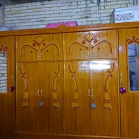 ميز تواليت • ٢ كومدينات • ٦ ملحق