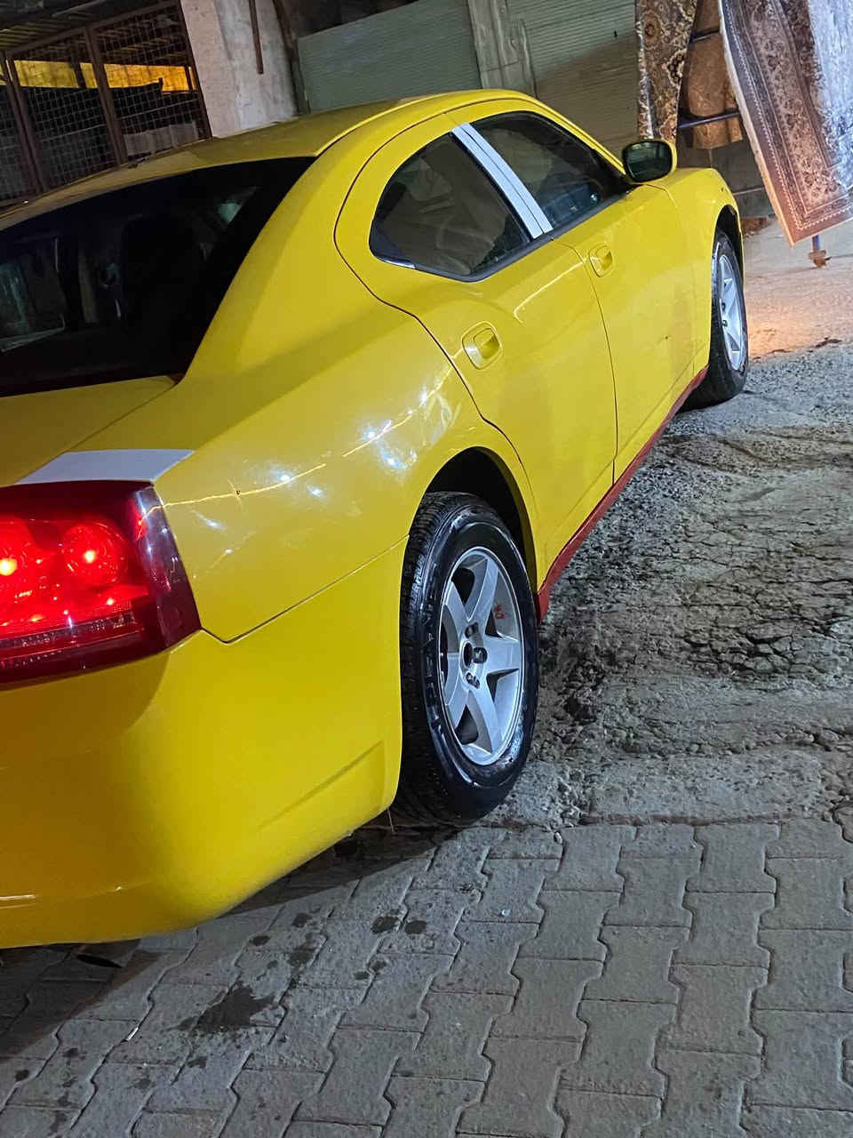 سلام عليكم جارجر 10 اصل 
كير مكينه تبريد كفاله
بيها 3 قطع جملغات  الامامي وبنيد بله دواخق تبديل 
خطها نجف بغداد
مشروع وطني 
مكاني نجف 
السعر 85 وبيها مجال
***********واتساب
