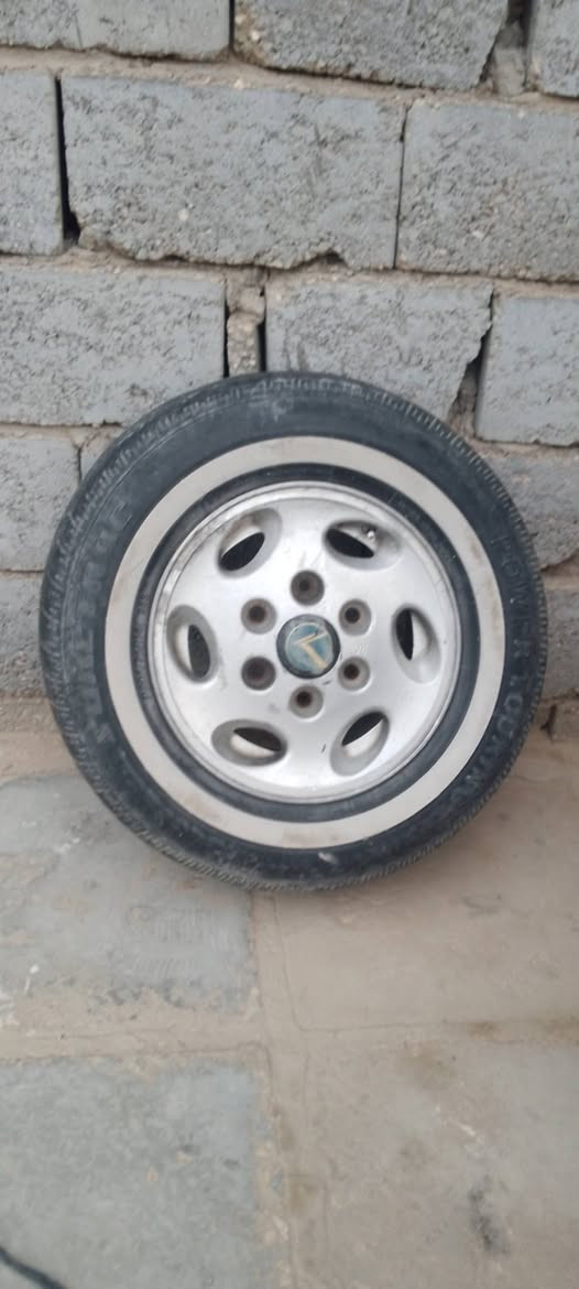 تاير +ويل للبيع المكان النجف  ***********
