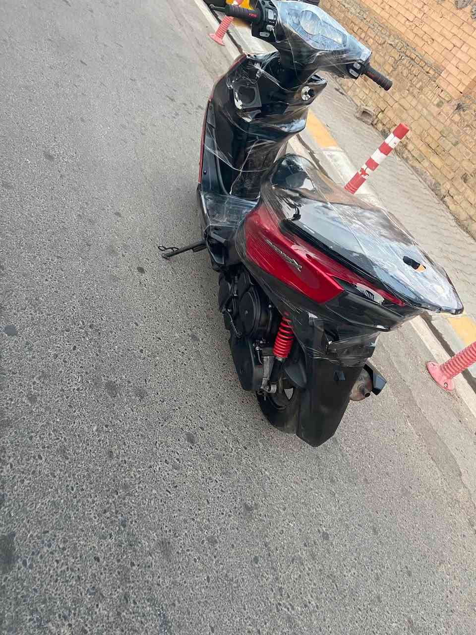 للبيع دراجه ماكس سكنس مكينه ياباني بلادي مابي لاصرف لا بخار كابرتر بلادي كهربائيات كل شغال نكره سلف اشاير لايت كل يتشغل كفر بلاي مابي اي كسر شاصي مابي لحيم شرط سعر 350 وبي مجال خاص او اتصل *********** مكاني كركوك
