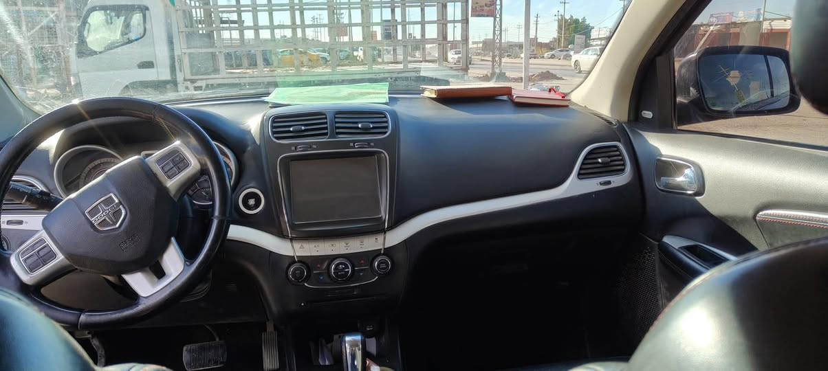 جورني 2019 
6 سلندر  GT
اللون اسود
3 قطع تبريد 
بدون لوحات أصولي تتسجل بأي محافظة 
رقم الشاصي مرفق بالصور 
حادثها جاملغ راجع نفسه والدعامية نفسها 
والبنيد مبدل اصلي 
ماشية 85000 ميل 
السعر 115 
الموقع البصرة - قضاء المدينة 
للتواصل ***********
