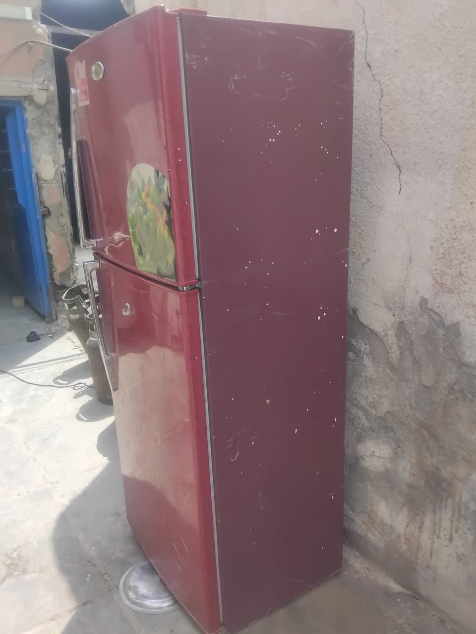 ثلاجة ريو شغاله سعرها ١٥٠ مدينة الصدر ***********
