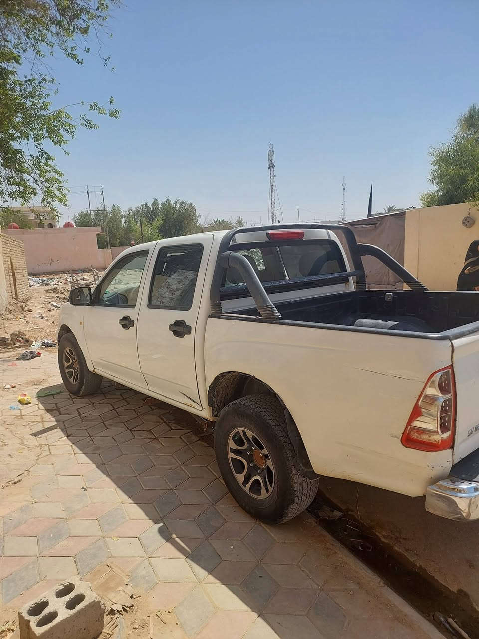 بيكم جنبي ٢٠١٥ سياره نضيفه كلش  تتفا تبريدكل شغال سياره بسمي  سعر ٦٥ وبيه مجال ***********
