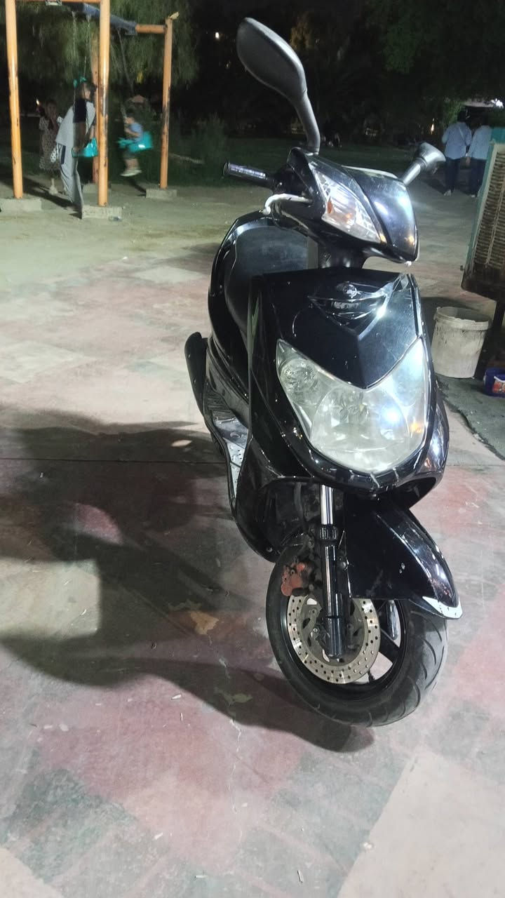 سكنس ياباني نوزل الدراجه فول بيها بس قبق بانزين نقص جيب فيتر وتعال السعر 850  بغداد الكرخ غير متوجد فيس اتصال ***********
