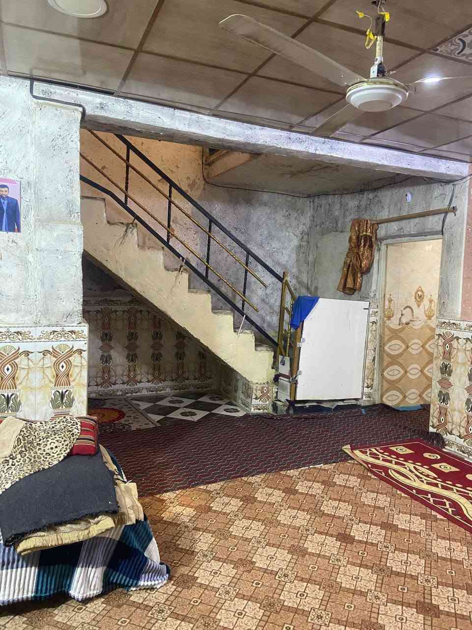 بيت طابقين للايجار مساحه 210في نهاية شارع الوكفه حي العسكري الثاني
للاستفسار :*********** خط او واتساب
