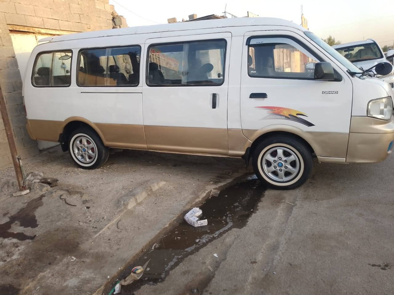 سلام عليكم بريجو منغولي موديل 2005 مكينة3000سوبر اكير اكسن كهربائيات غرفة جديد رقم بصره انكليزي شواصي جديد  مكانات صبغ بييض سعر 113مكاني بغداد ***********
