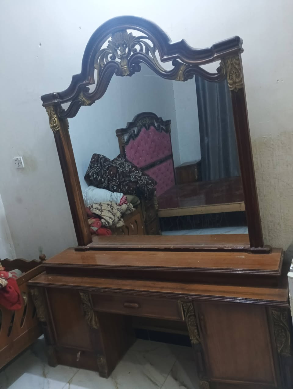 غرفه تسكام عراقي للبيع  السعر عل خاص
