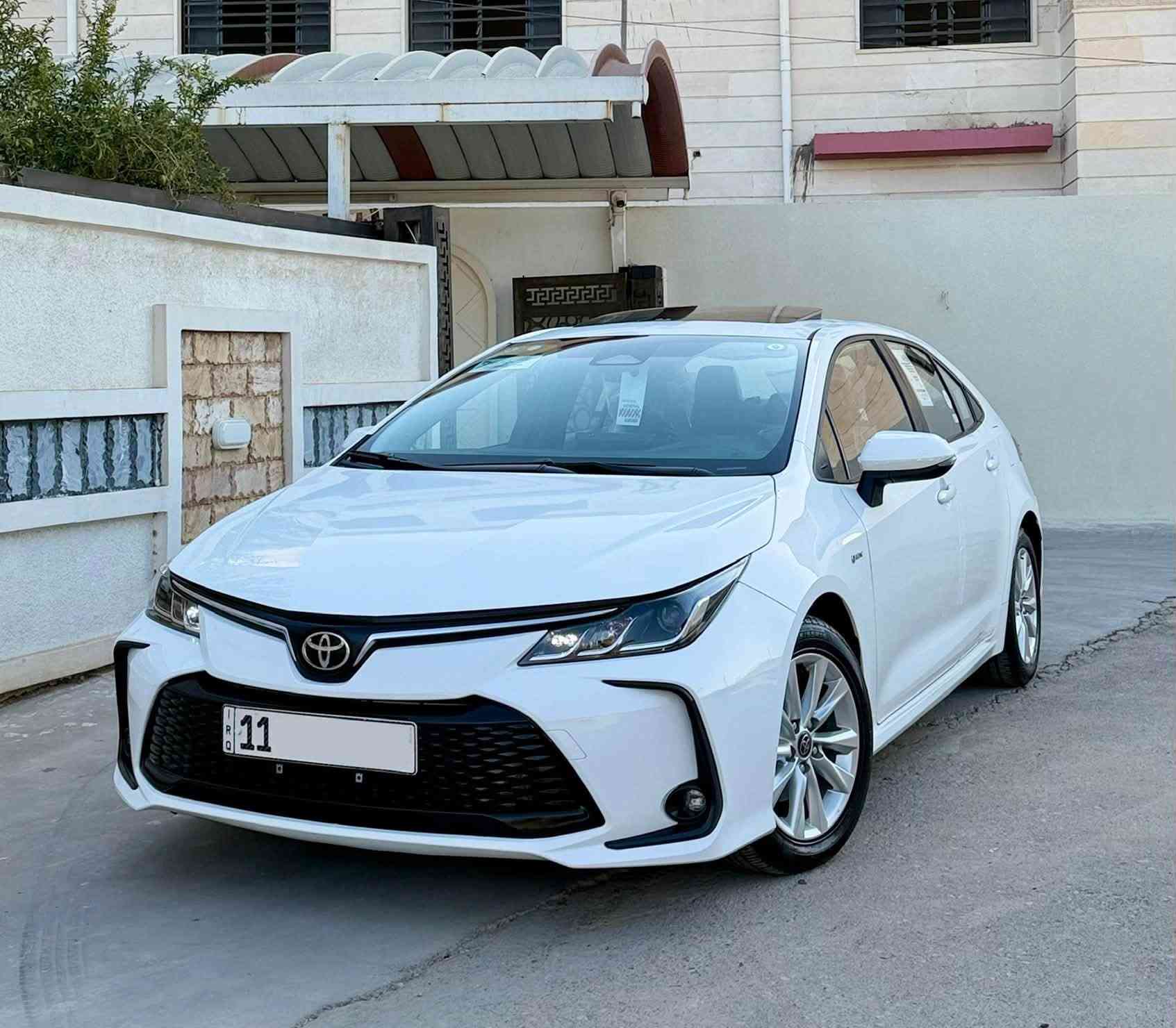 كورلا 2024 هايبرد الشكل الخليجي
السيارة جديدة وبعدها على وضع الشركة من برة ومن جوة اللّه شاهد ومكفولة كفالة عامة من الضربة والصبغ والتبديل وحتى من 
الشخوط والرصعات هم مكفولة عدى بارد بسيط جدآ  بمكان واحد  
ماشية ٨٠
مكانها بغداد
السعر ( 145 ) وبيها مجال بسيط
الهاتف / ***********
