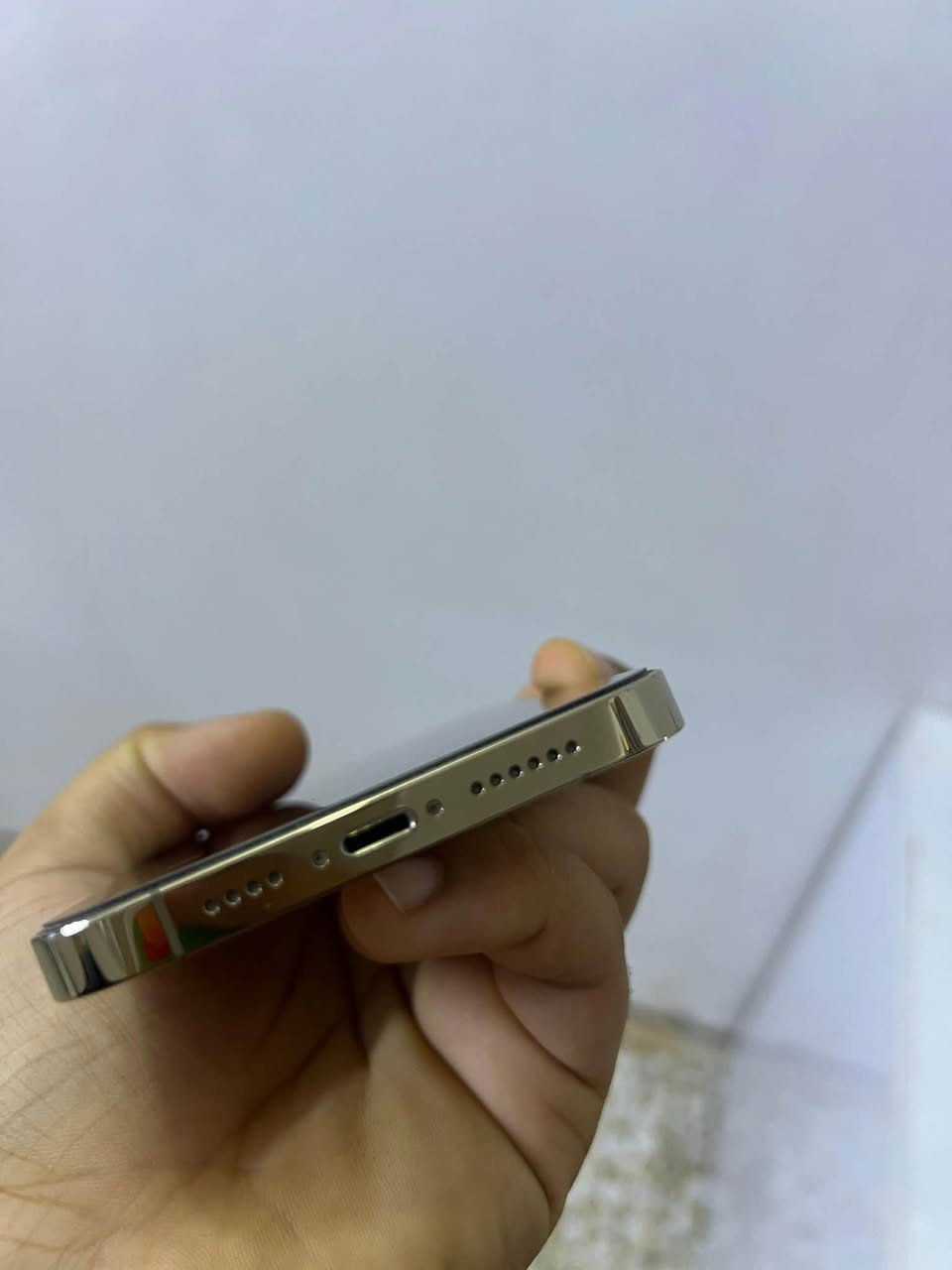 السلام عليكم ايفون 13 pro max للبيع نموذج M الجهاز LL/A بطاريته 88الجهاز مكفول ونضيف كدامك بالصور السعر 750 المكان الحمزه الغربي للتواصل ***********
