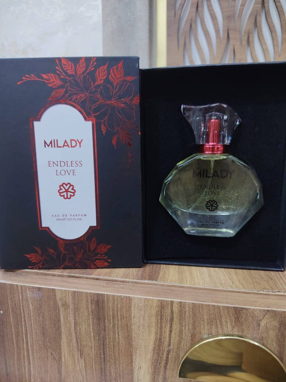 ختار العطر لي يعجبك وتفضل ***********
