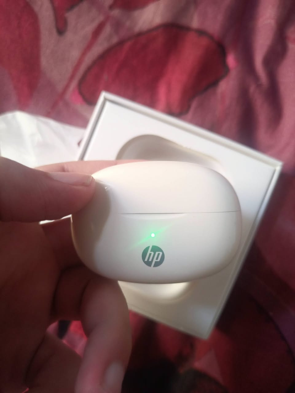 هتفون ماركة hp☑️ اصلي كبس شركه
مميز☑️ 
(حطيته على الشحن ياخذ شحن وصوت عالي مميز) 
شغاله كامل ☑️

على اول تم (20)الف مع توصيل
للتواصل 📞***********
يوجد توصيل 🚕

فضلا وليس أمرا متابعه 🙏🏻
