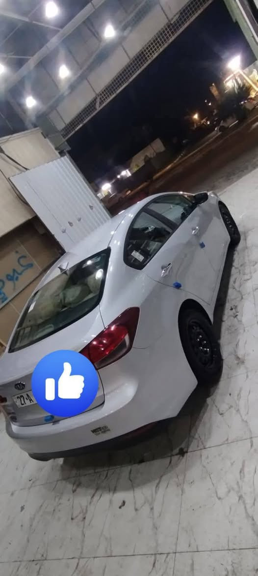 سلام عليكم كيه فورتي 2018 مشروع وطني تحويل مباشر المشتري وسنويه جديده هزه جديده تحويل بكافة المحافضات وراد أمريكي حادثه بنيد فقط الحداديه أماميه+خلفيه تخم تايرات السياره جديده وجاهز من كلشي مكان ناصريه  *********** كتاب فحص بل منشور 128 بيه مجل
