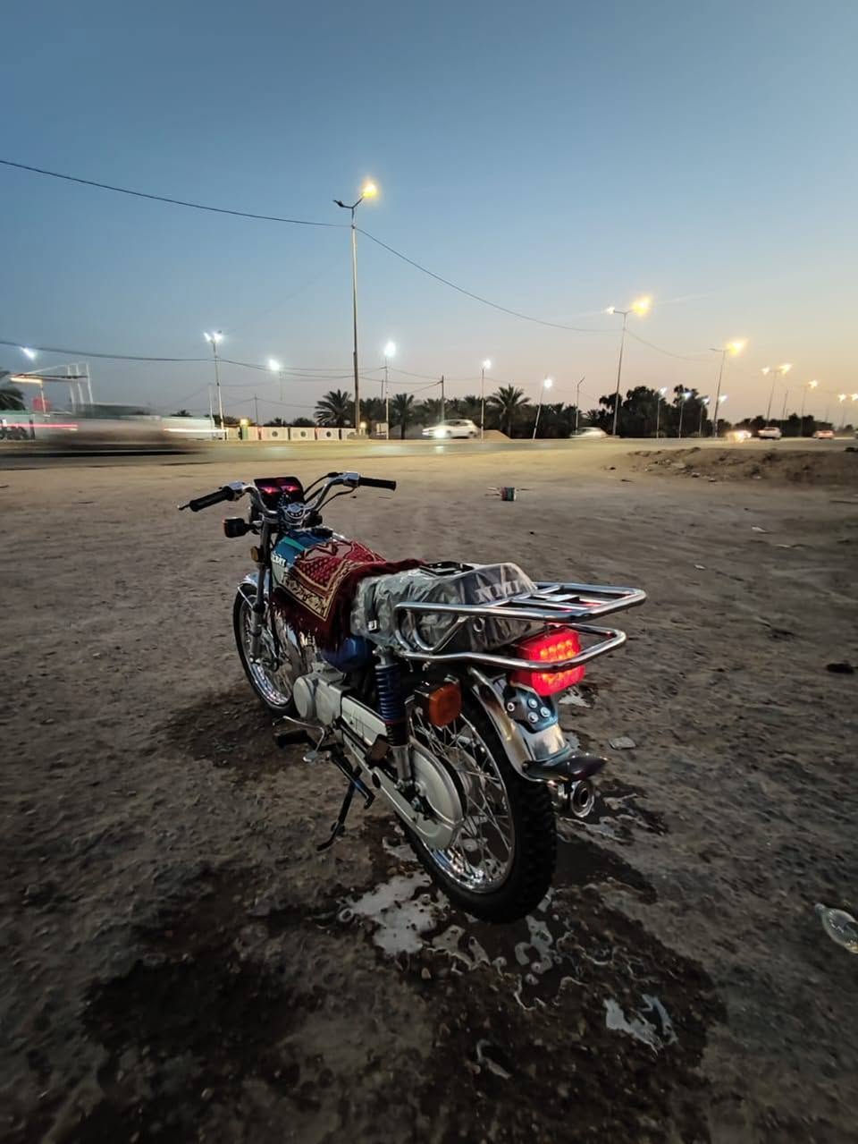 السلام عليكم
الدراجه نامه امتياز موديل 26 المحرك ما مفتوح مكفول كفاله عامه الدراجه بل الجيس من للبيت للشغل 
لا تعبكم ولاتعبوني نهايته 500 وبيه مجال حك الجيه ***********
