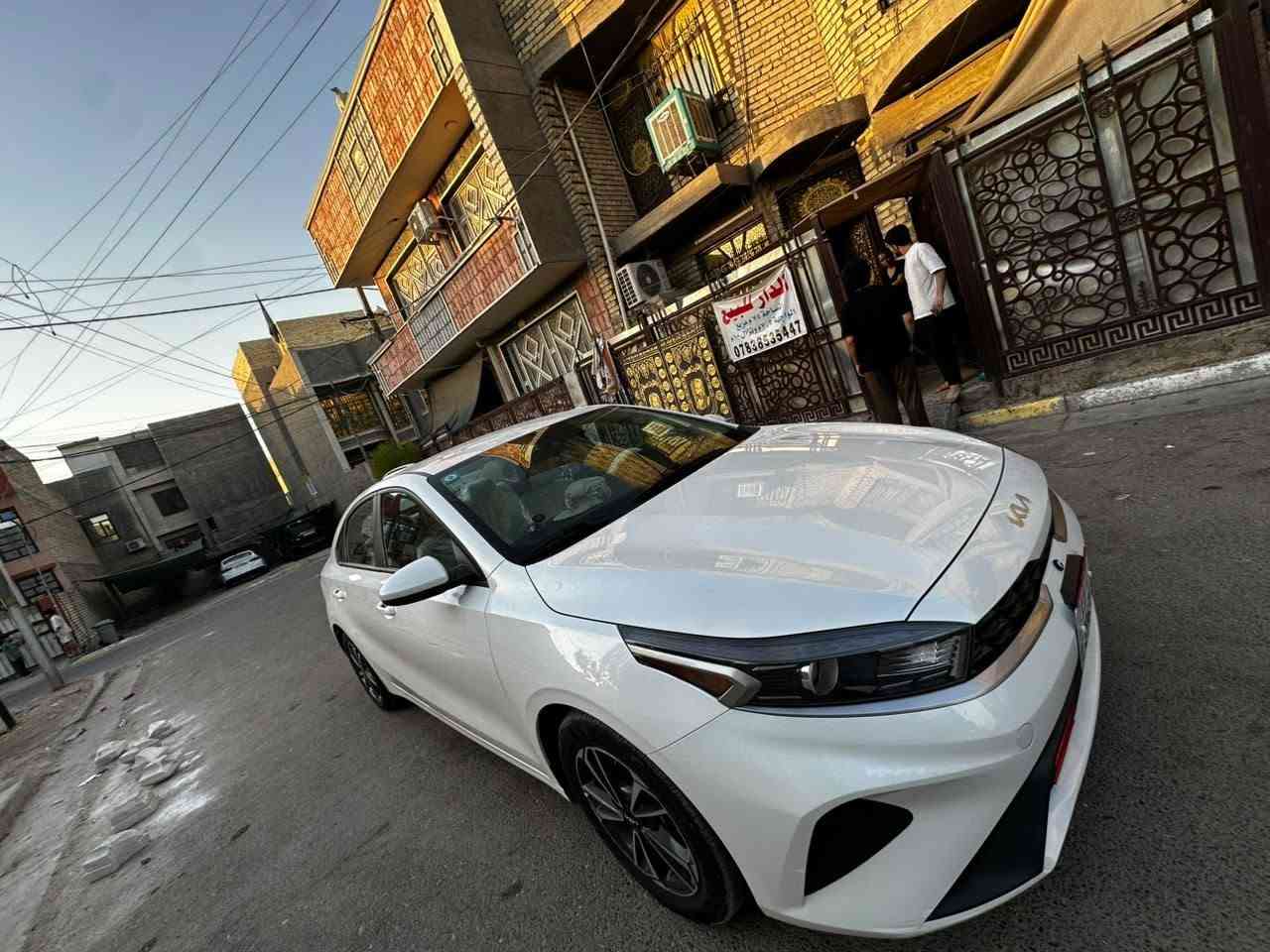 سلام عليكم كيا فورتي موديل 2024  رقم بغداد باسمي ترقيم جديد مكينه دوش 2000 كير  at وين ميعجبك تروح حادثها موضوح بل صوره لادواخل ولاايرباك  بيها حادثه بصيط بس جاملغ خلفي وراجع عله البارد عندي صورة طخه كلش بسيطه ماشيه55 الف دوشمه وكاعيه جديده سياره جاهزه كلها مناقصها برغي تبريد صدر داخل كله جديد موضوح كلشي بصوره السعررر 158بيها مجال للاتصال *********** بكان السياره الغزاليه
