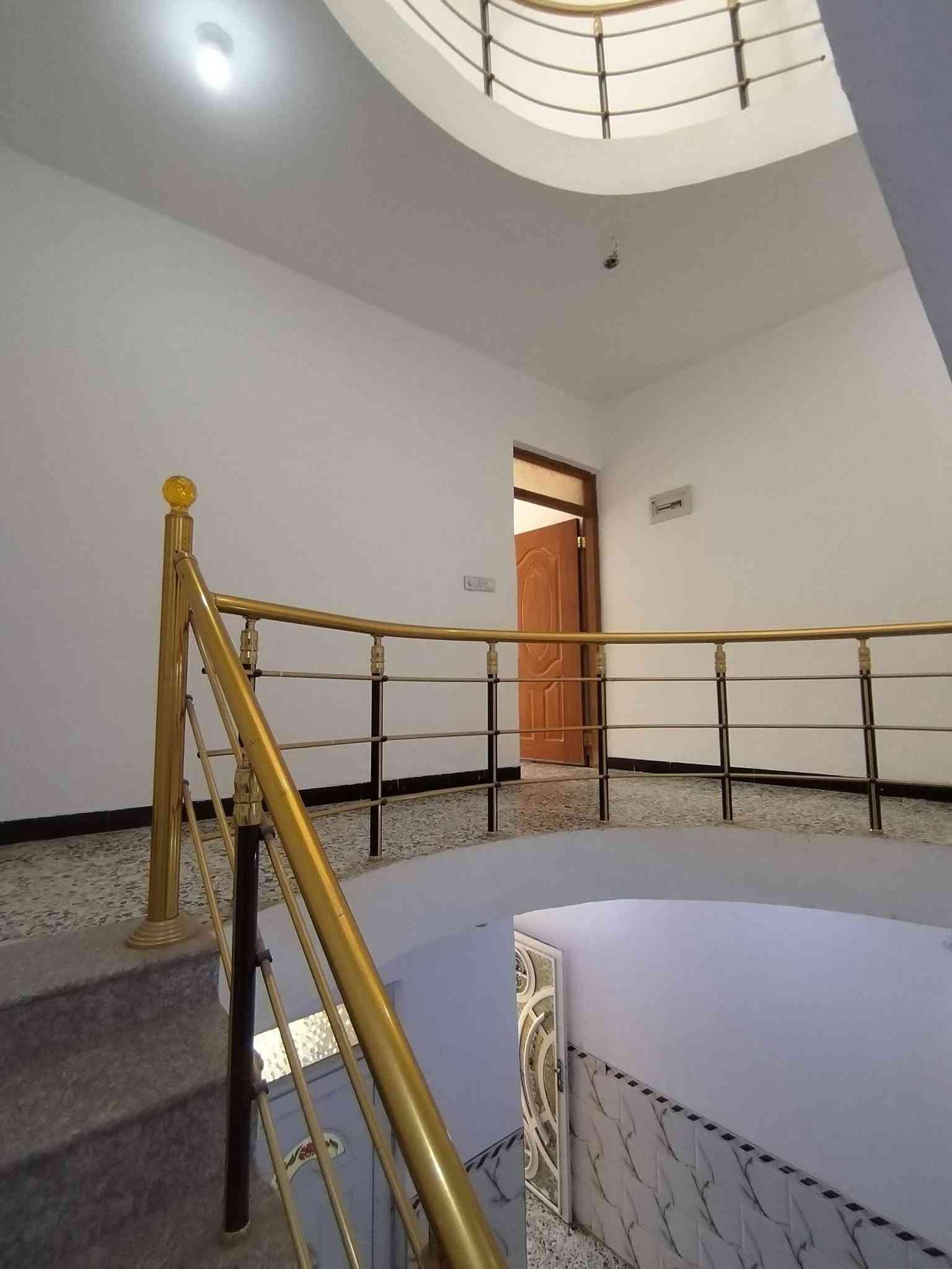 🏨مشتمل  في الخاجيه طابقين فول  البيع🏨
الـــمـــســـاحـــة//100 متر  طـــابــو      صـــرفــ 

الـــواجـــهــــــه ✨5
الــــــــنــــــــزال✨20

#الــطــابــق #الارضـــي 

مـــطبــخ_صــاله  ـ استقبال  -غرفه نوم وصحيات خارجيه  
#الطابق #الثاني 

صــاله  -غرفتين  نوم وصحيات

#اللاستفسار الاتصال على الرقم  ***********     ***********
