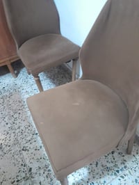 اللّـه ميز طعام مع كراسيه نضيف عدد الكراسي ٦ مكانه بغداد الحبيبيه  وها...
