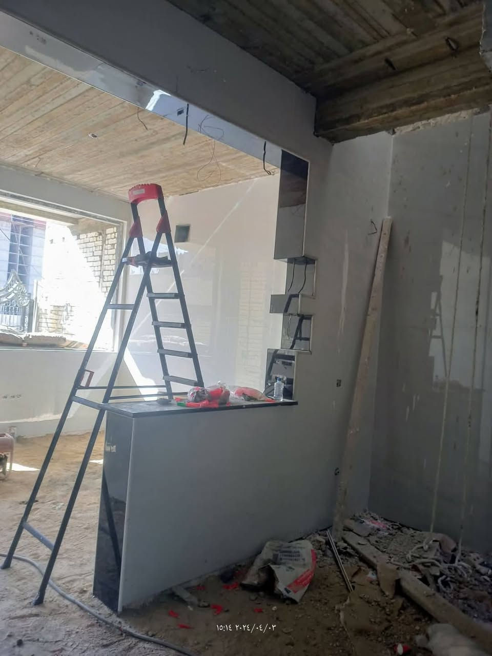 يوجد خلفه سيراميك وتطبيك بورسلين واجهايت 
الاتصال بي وتساب ‏‪***********‬‏
