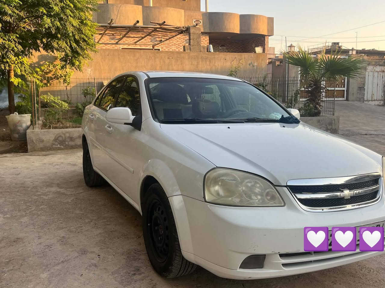مۆدێل ۲۰۱۱
گێڕ تۆماتیك 
دەرگای سایەق گۆڕاوە و بستەک دۆسەی گرتیە.
بێ کێشە و بێ مەسرەفە و سیستەمی غاز و بنزینە..
سەنەوی ٨ مانگە بەسەرچووە 
نرخی ۷٨ گەڵا و کەمێک محامەڵەی تێدایە.
واتسئەپ :- ***********
