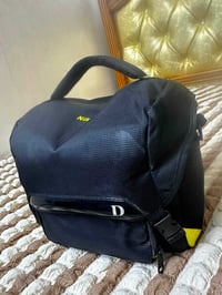 نيكون 7000D • عدسة 70-300 • نضافته ٩٠/١٠٠