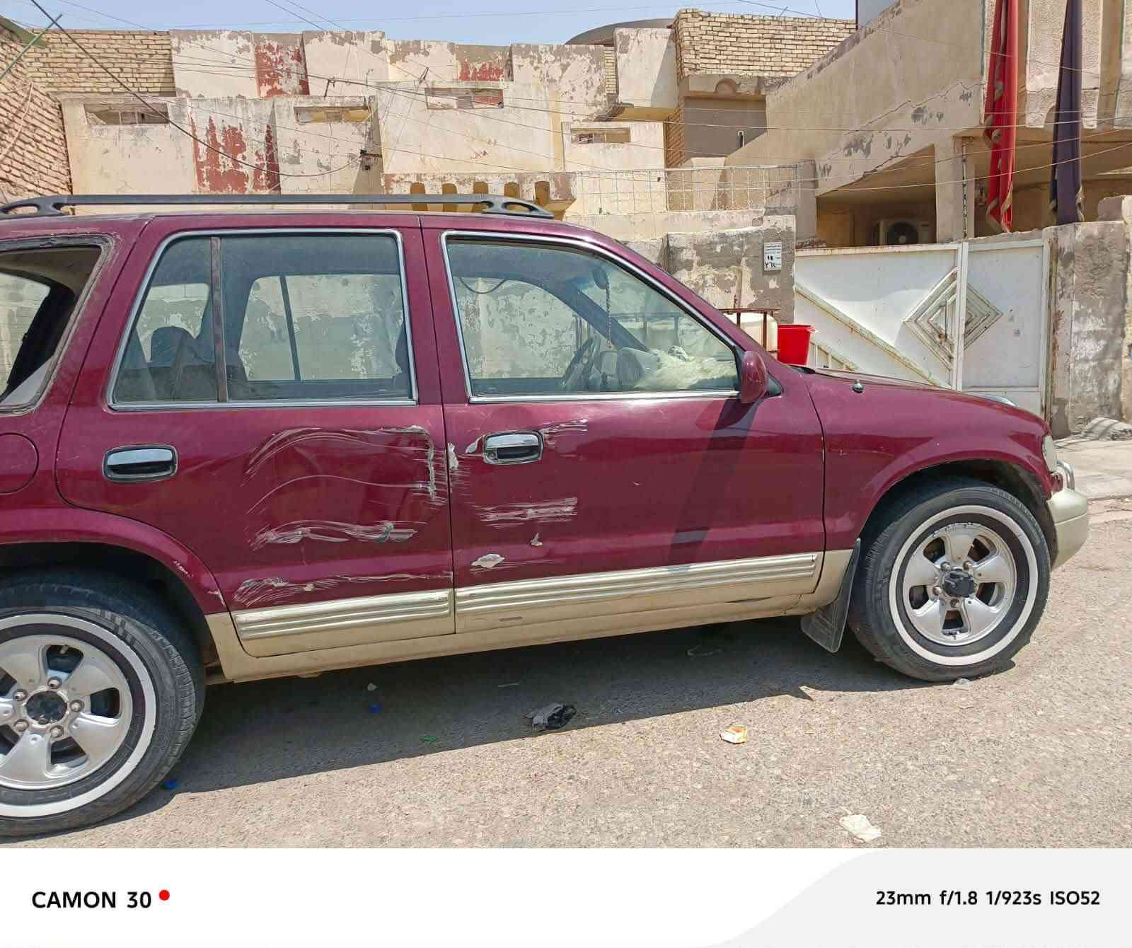 بسم الله ماشاء الله 
السلام عليكم 
كيا سبورتج موديل 97رقم بغداد باسمنا تحويل ثاني يوم كير اوتماتيك تبريد شغال شاشة وكامرة السيارة كلش حلوة اخوان فقط بيها طخة موضحة بلصور بعدني مامسويها والله باتري جديد تخم تاير جديد السيارة مابيها نقص محرك كير جدد  سعرها 42وبيها مجال للشراي 
مكاني واسط العزيزية 
رقمي ***********
غير متواجد ع النت
