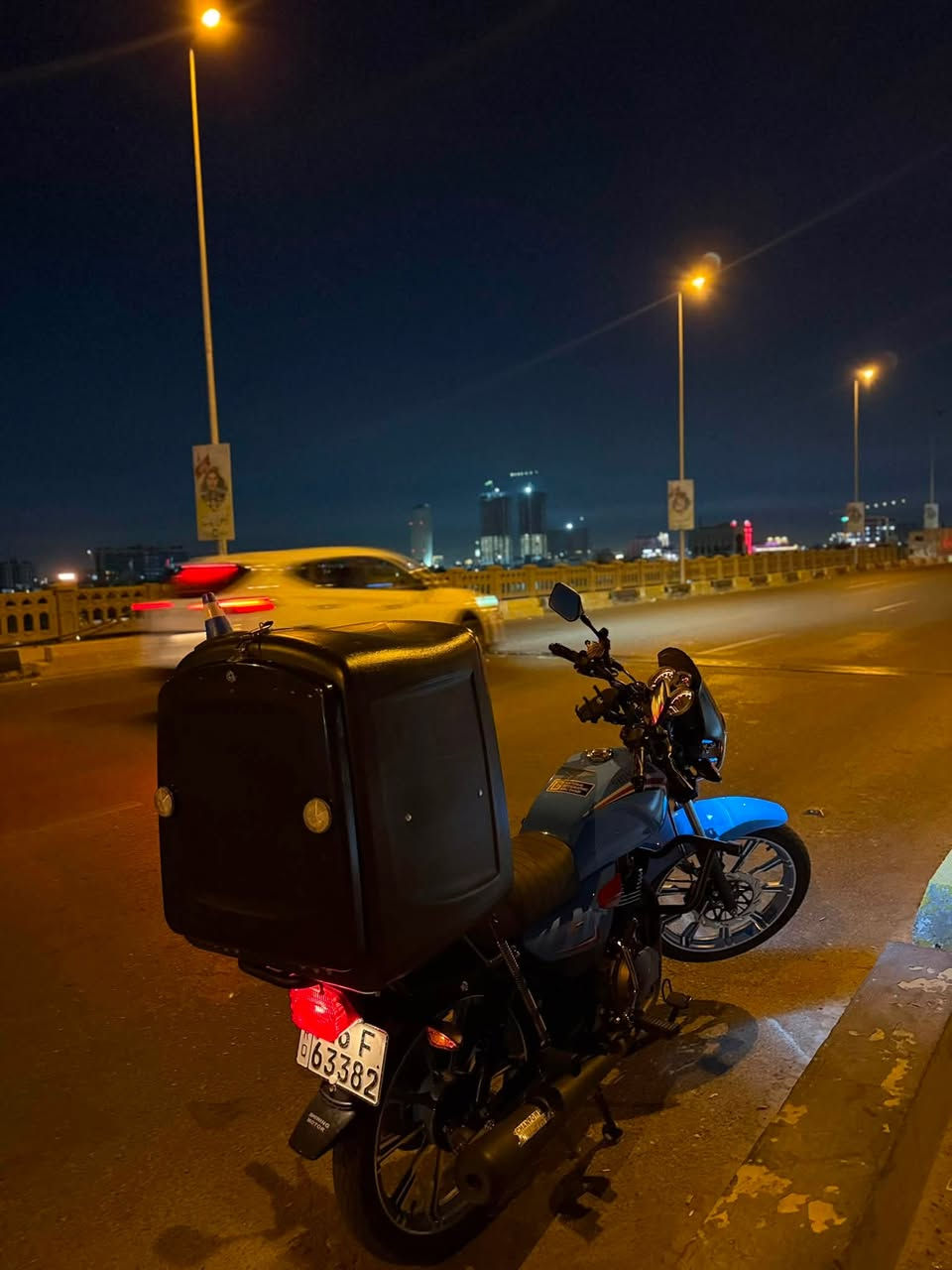 السلام عليكم دراجة شاينك 5 كير محرك 150 cc الدراجة مرقمه مشروع وطني الرقم الجديد ماشيه ٨ الاف فقط مابيها أي نقص الدراجة برغي واحد ممفتوح بيها باقي على الزيرو السعر مليونين مع تحويل الرقم من المديرية المرور 
الرقم ***********
