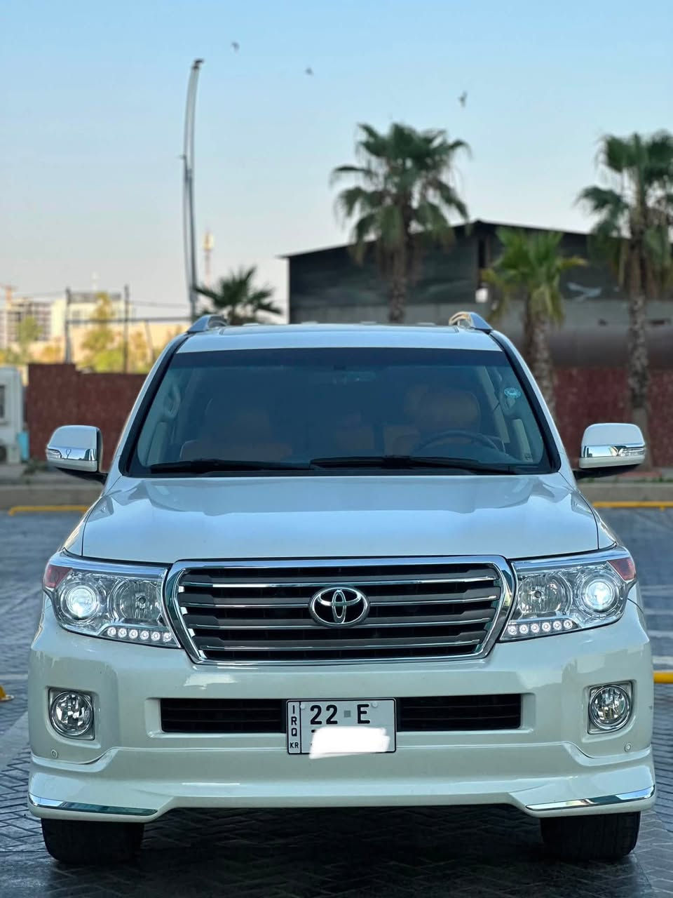 للبيع او مراوس لاندكروزر 2013 GXR 
🛑السعر 328$ وماكو هيج سعر بكل السوك
فوول فوول مواصفات 
محركV6
كشنات امامي كهرباء ٣ دكم 
لون ابيض صدفي المرغوب
٨ ايرباكات
ثلاجة
سلايد
تبريد مركزي 
كشنات جلد 
داخل قرميدي
بخ ماي لايتات
رادارات
كامرة
شغال
وباقي المواصفات المعروفه السياره فووول الفول 
السيارة مكفوله كفاله عامة من الصبغ وكير ومحرك بشرط ادامة كاملة من شركة جيهان وتايراتها جديد 
السيارة ماشية ١٥٤ الف كم حقيقي شرط الفحص
السيارة رقم اربيل باسمي هزة و فحص جديد ثاني يوم تحويل او الوكالة 
مكان السيارة اربيل 
***********
