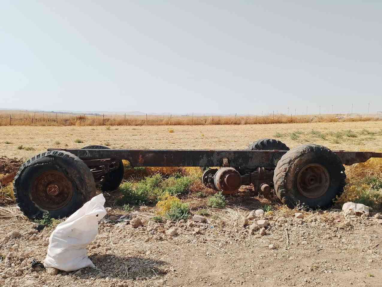 للبيع شاصي حديد
المكان ناحيه زمار 
لاتصال ***********
