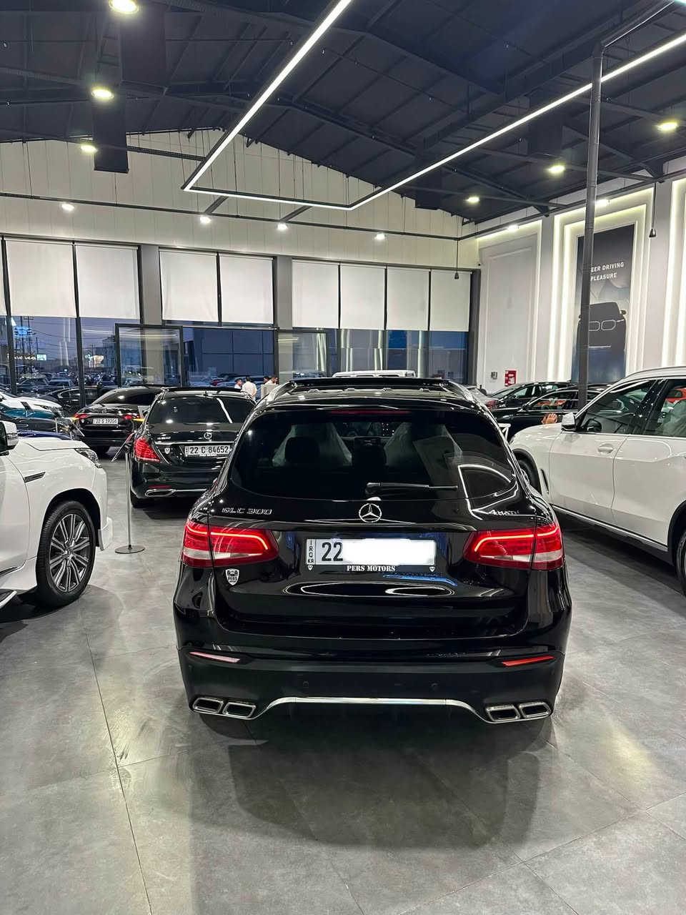 تحيه للأعضاء الكروب 
للبيع 
Mercedes-Benz 
Glc-300 AMG
2017
اللون اسود ملكي ♠️        كلين تايتل 
وارد الماني ضمان دولي

المواصفات فول فول للاخير
‎رادارات اماميه وجانبيه 
نقاط عمياء
كشنات جلد وكهربائي وتدفئة 
تحكمات استيرن+شيفتات
استيرن كهربائي
مقاعد خزن  ميموري
سقف بانوراما
ماوس تحكم نظام الترفيه 
لايتات ليد نهاري امامي وخلفي 
وبقيه المواصفات المعروفه 
بي ٢-٣ مكان شوية pdr نص شبر
للتفاصيل اكثر 
***********    كورك ، واتساب، فايبر

مكان السياره اربيل معرض پیرس موتورس 🇩🇪
