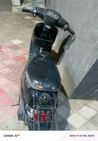 دراجه بترا للبيع شغاله ما بيها شي مفتوحه مره وحده ابيع كوم حديد ١٥٠لاف...