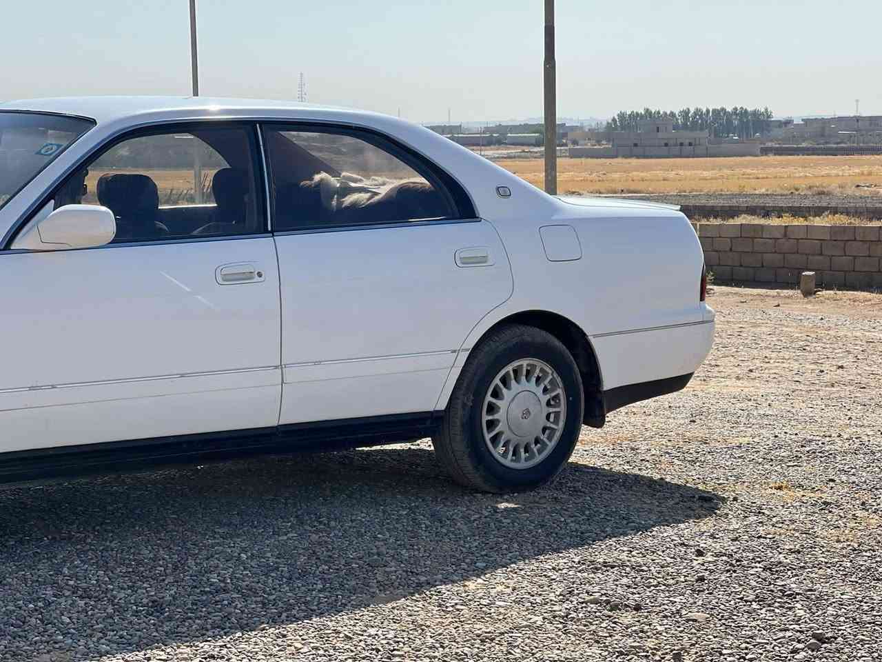 السلام وعليكم..بطه للبيع كير محرك 2500شرط رقم دولي بسمي لل2030كابون بانزين صدر طخم تاير كلو نضيف..تبريد شغال أمري شفط دوشمه جديده ارضيه جلد دبل ولوي اصلي السعر خاص ..الاتصال عله رقم الهاتف..***********
