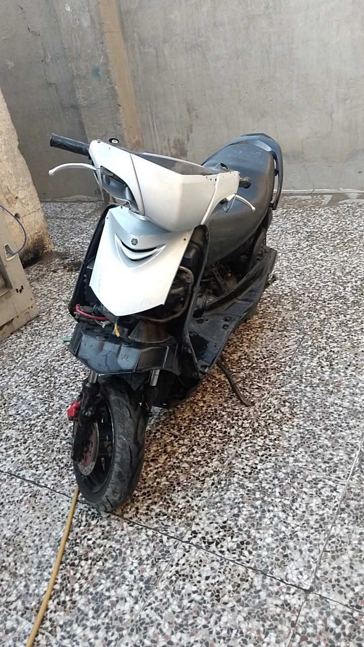 سلام عليكم دراجه سكنس للبيع دراجه مكينه تخبل شلع ومعدل مكينه ناعمه خير من الله هندر بكل وقت مكاني بغداد مدينه الصدر حي طارق دراجه احله من الصور  مجود كفرات الخلفيه ول ترايش فقط السعر 280وبيه مجال *********** رقمي بي واتساب وماتواجد خاص

