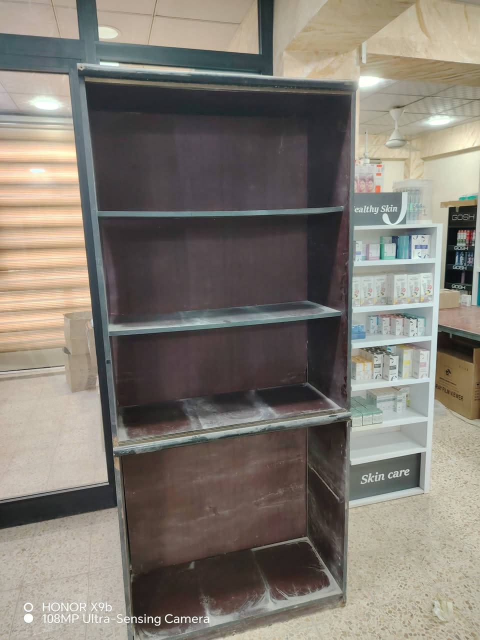 لوكر رف عدد ٩
السعر ٢٥٠ وبيهن مجال
المكان شارع الاطباء
***********

