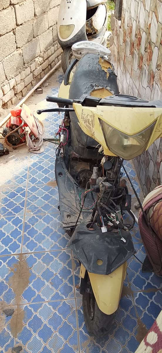 السلام عليك دراجات لبيع كومه حديد
سكنس محركها ماكس ناصريه مركز ***********
